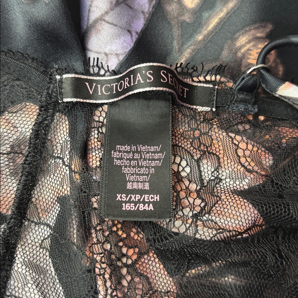 Victoria's Black Lace Floral Lingerie Size XS - Picture 7 of 8